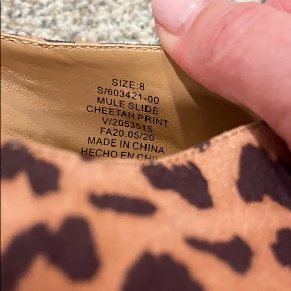 8 Banana Republic Cheetah Leopard Print Mules Slides - Picture 5 of 5